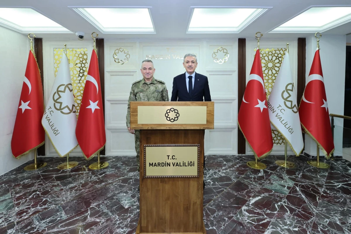 2&rsquo;nci Ordu Komutanı Korgeneral G&uuml;ltekin Yaralı&rsquo;dan Vali Akkoyun&rsquo;a Ziyaret