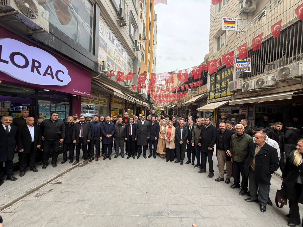 AK Parti Mardin İl Başkanı Mehmet Uncu ve İl&ccedil;e Başkanları Nusaybin&rsquo;de Esnaf Ziyaretinde Birlik ve Beraberlik Mesajı Verdi