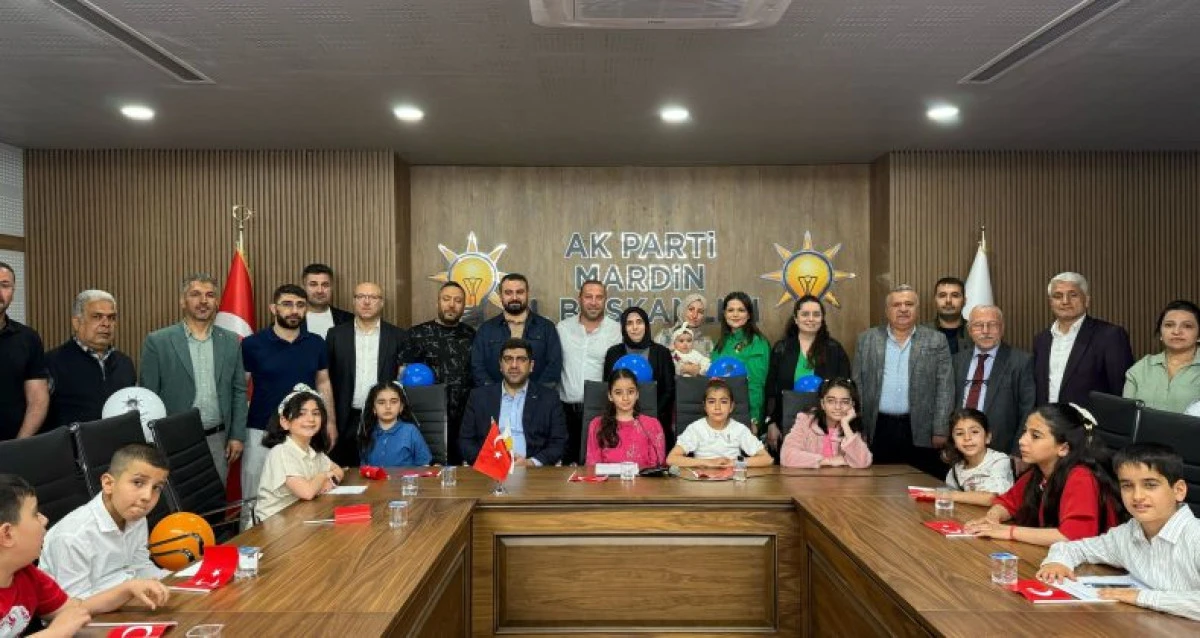 AK Parti Mardin İl Başkanlığı, 23 Nisan’da Çocuklara Emanet Edildi