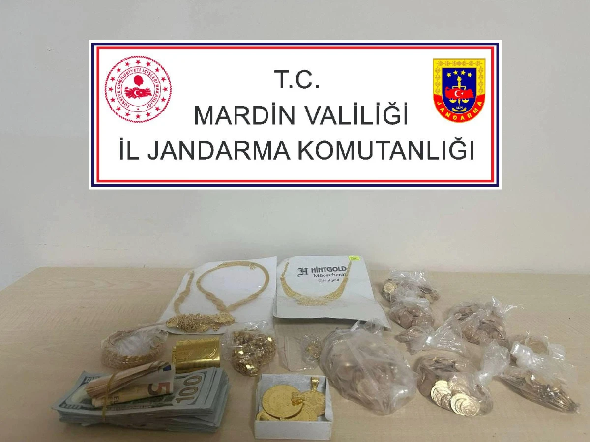 Altın Hırsızları Jandarmadan Kaçamadı 