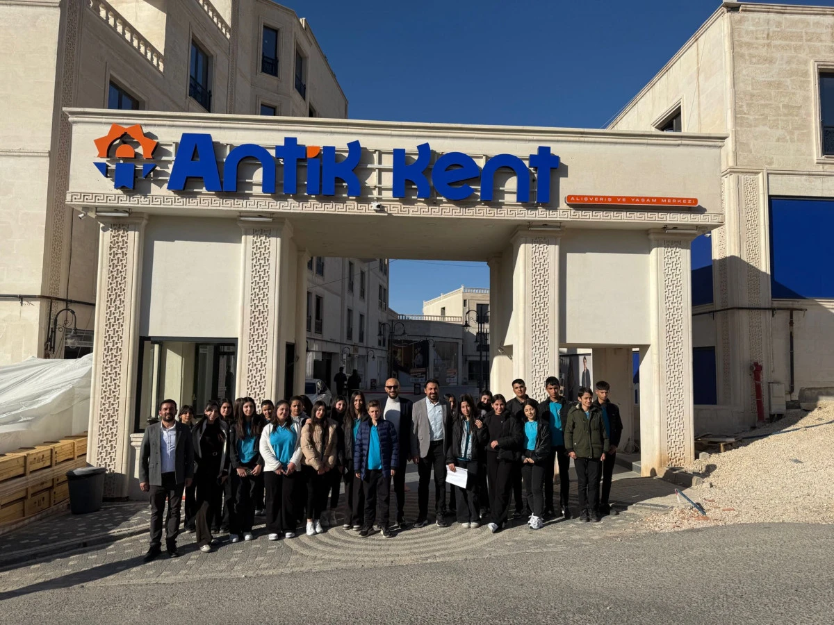ANTİK KENT YAŞAM MERKEZİ, GELECEĞİN PROFESYONELLERİNE KAPILARINI AÇTI