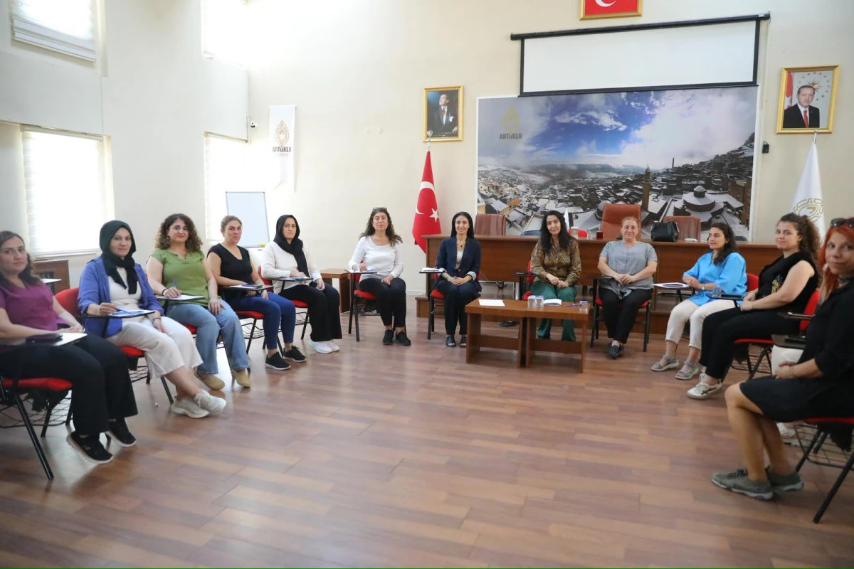 Artuklu Belediyesi Kadın Meclisi İlk Toplantısını Yaptı