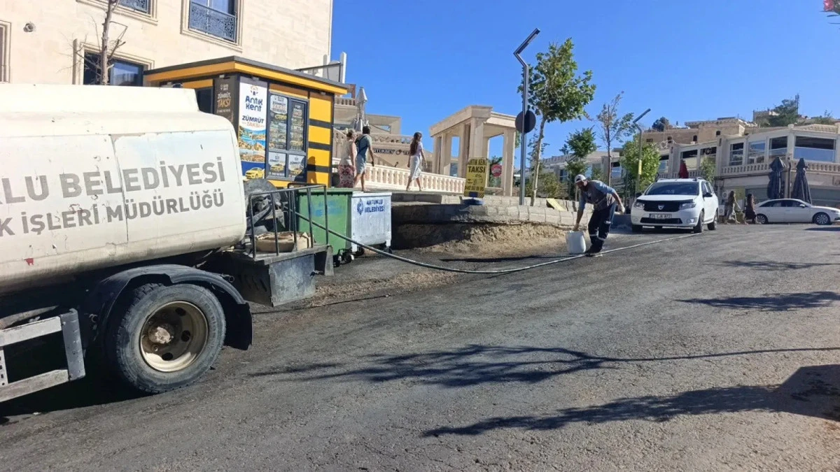Artuklu Belediyesi'nden İl&ccedil;e Genelinde Kapsamlı Temizlik Seferberliği