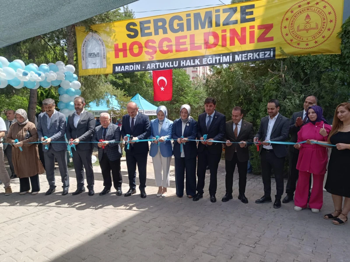 Artuklu Halk Eğitim Merkezi’nde Yılsonu Sergisi