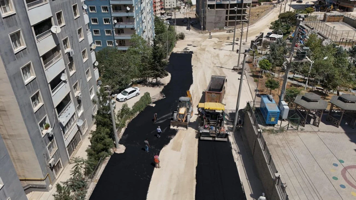 Artuklu Yalım Mahallesi&rsquo;nde Asfalt &Ccedil;alışması