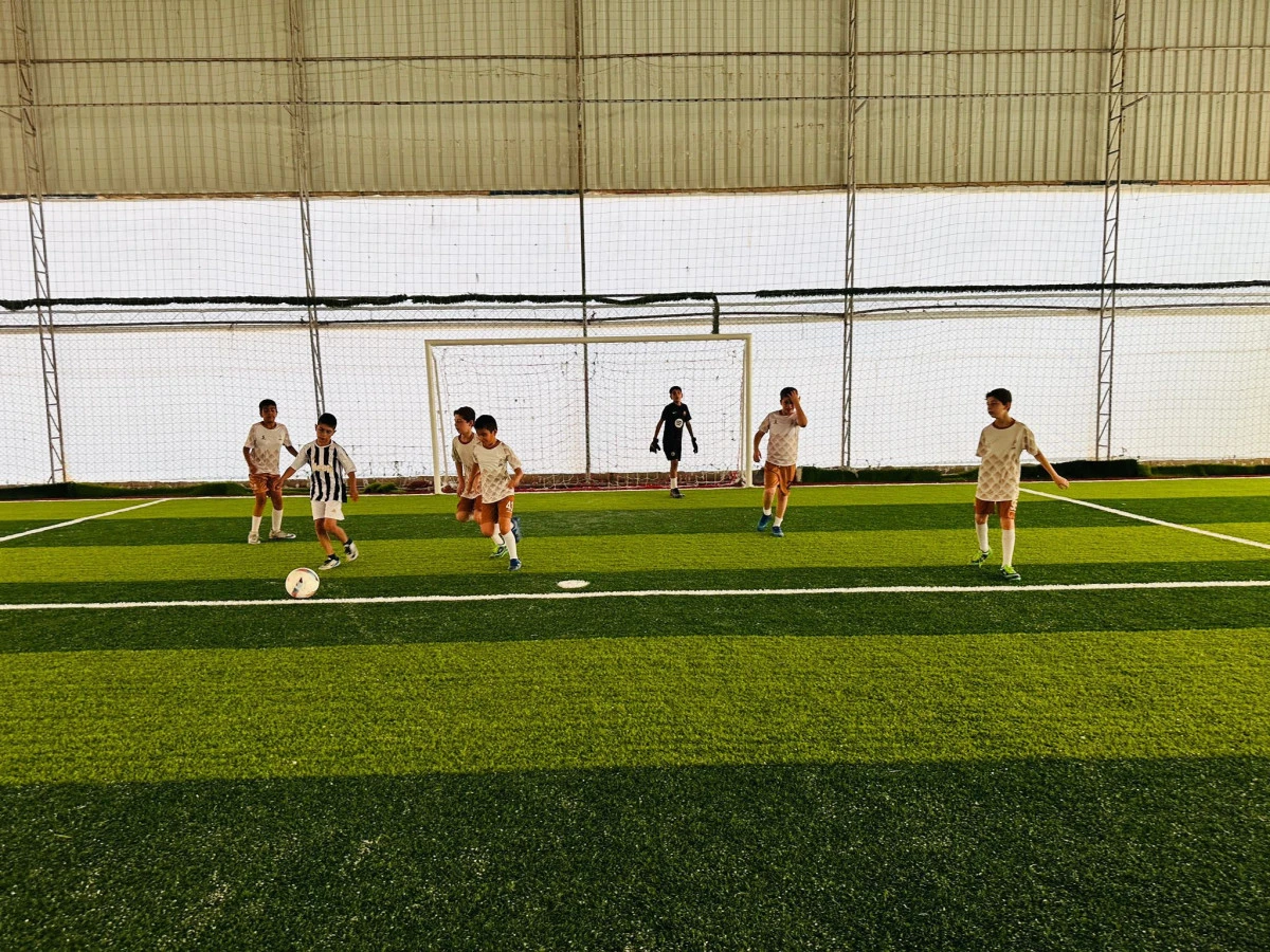 Artuklu&rsquo;da Minik Futbolcular Sahada