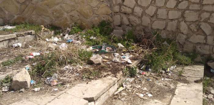 Artuklu'da Turist Yolu Çöpten Geçilmiyor 