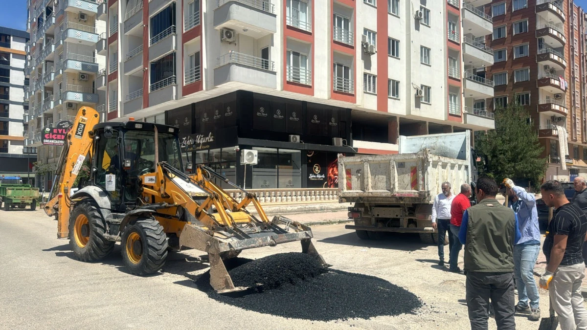 Asfalt Yama Çalışmaları Devam Ediyor