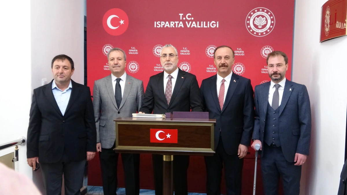 Bakan Işıkhan: "T&uuml;rkiye 2026 yılında kadın istihdamını en fazla artıran &uuml;lke oldu"