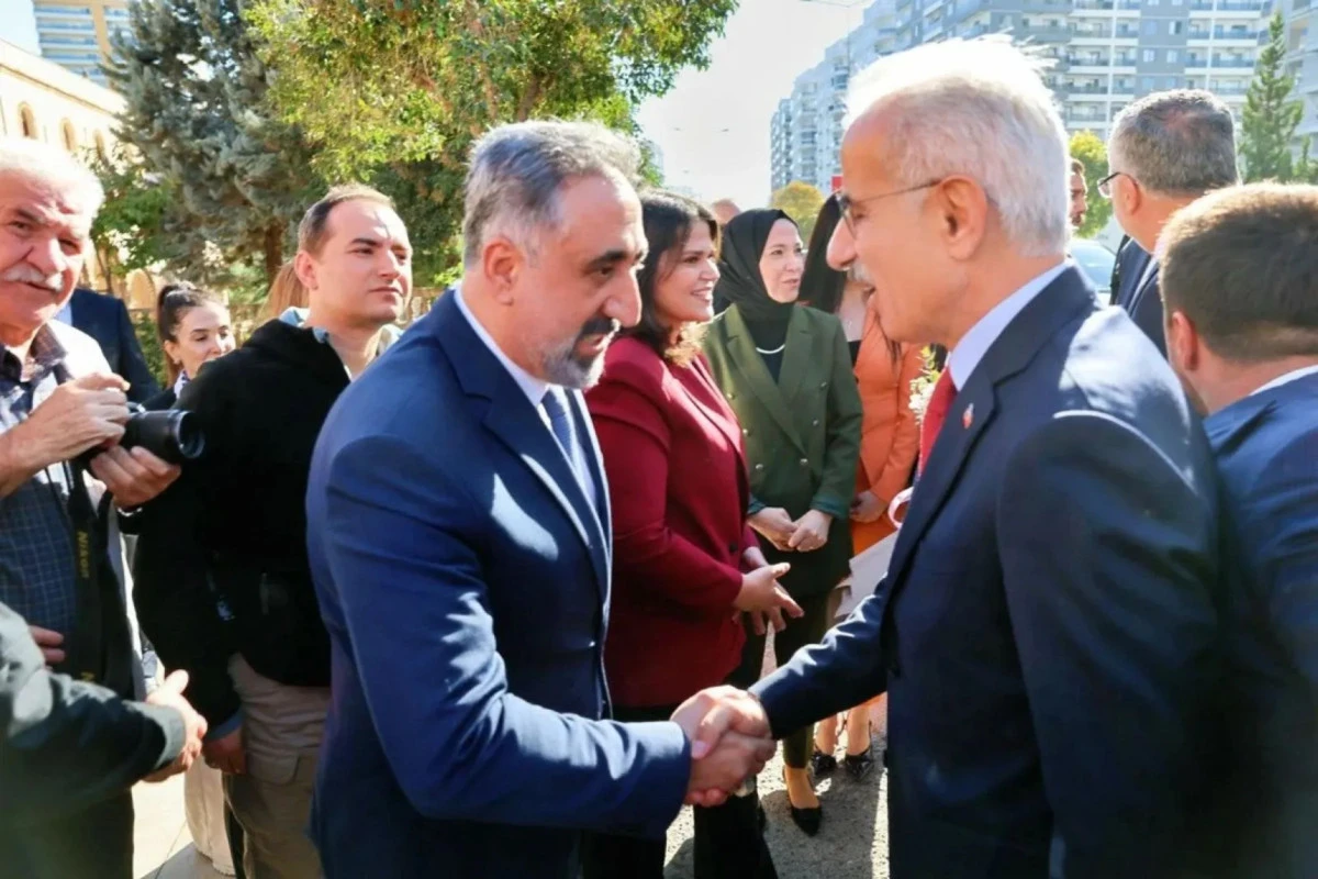 Bakanlar Mardin Artuklu Üniversitesi'nde Rektör Özcoşar ile bir araya geldi