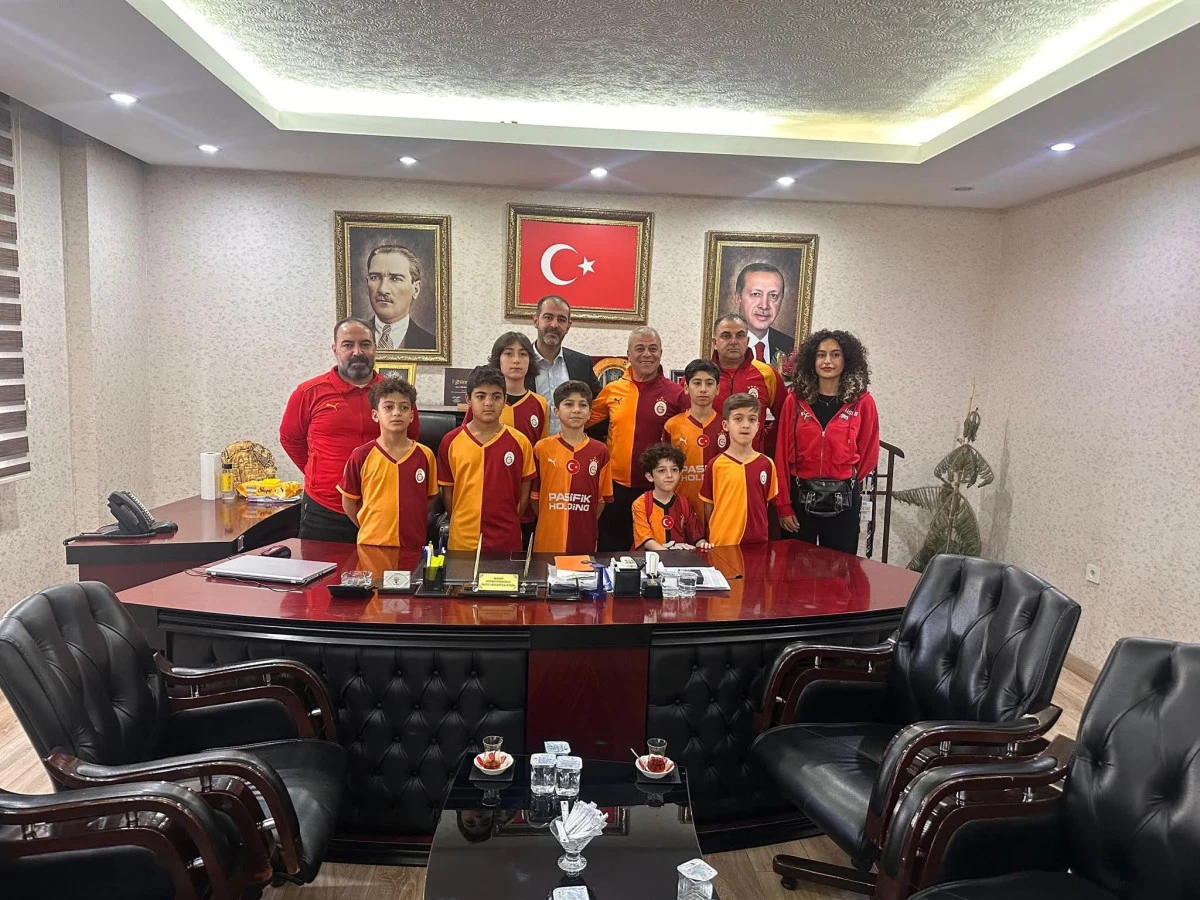 Başkan Çaltekin, Gençlerimizin Hep Yanındayız