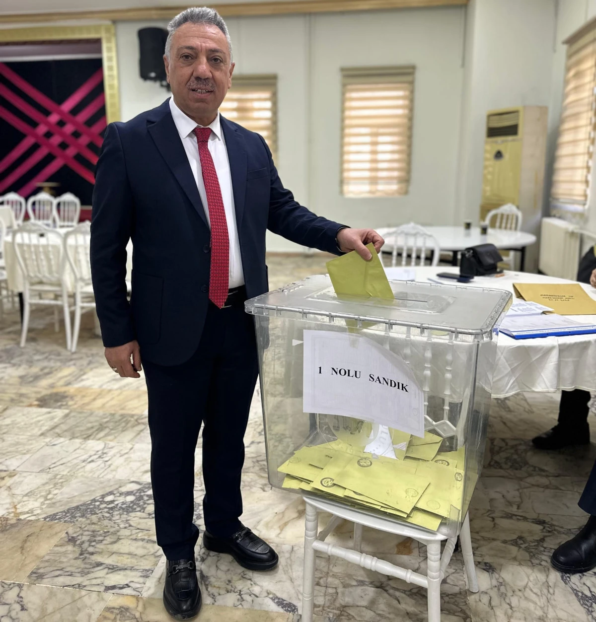 Başkan G&uuml;ltekin G&uuml;ven Tazeledi 