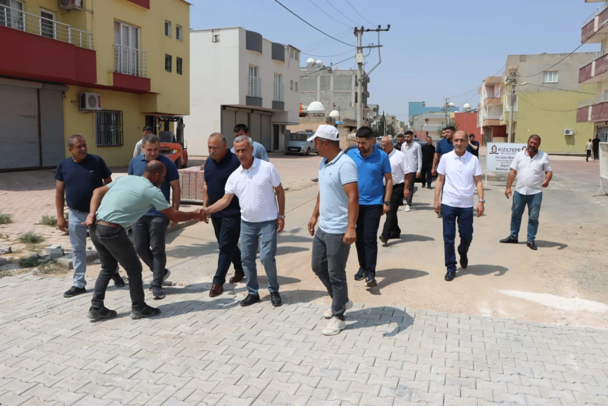 Başkan Zeyni İpek, Atatürk Mahallesindeki Yol Çalışmalarını Yerinde İnceledi