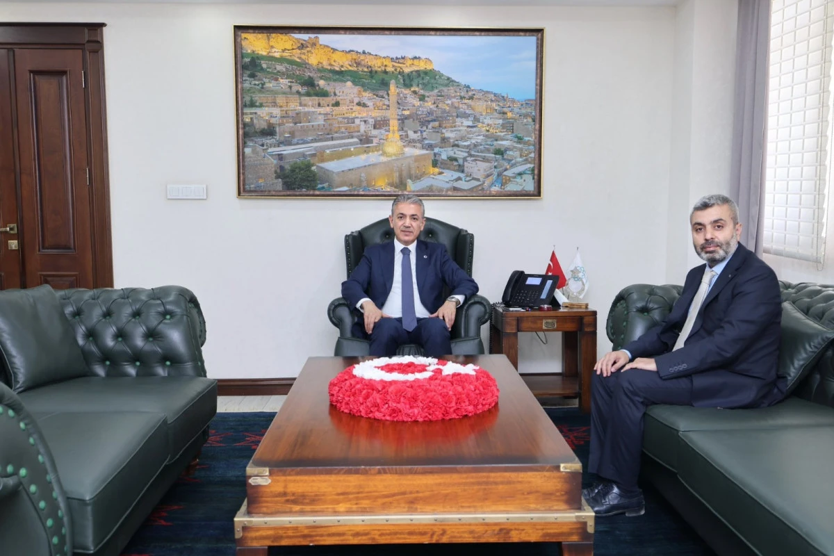 Bursa'nın Gemlik İl&ccedil;esine Atanan Artuklu İl&ccedil;e M&uuml;ft&uuml;s&uuml; Abdullah IŞIK Sayın Valimiz'e Veda Ziyaretinde Bulundu