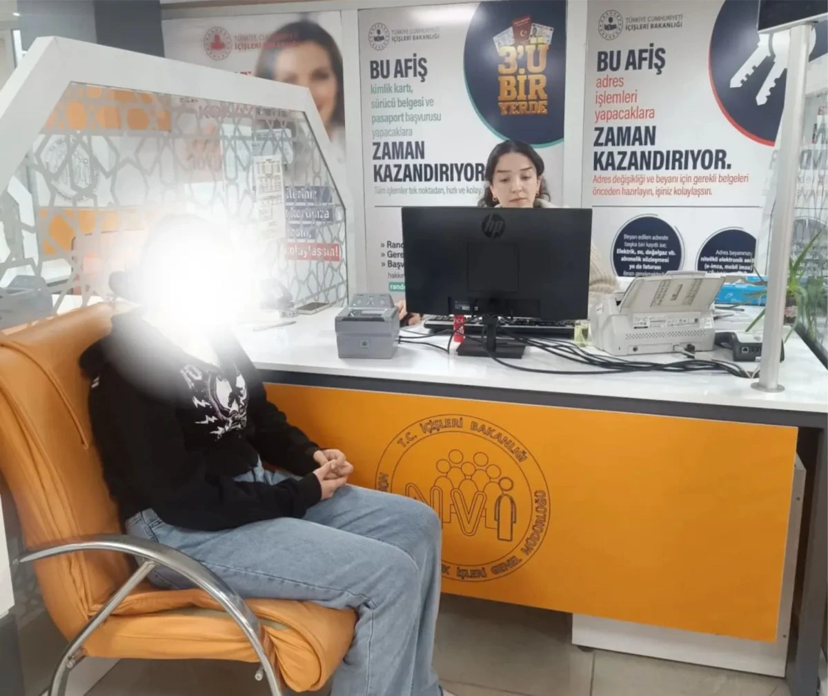 Bursluluk sınavı i&ccedil;in &ouml;ğrencilere kimlik kartı hizmeti