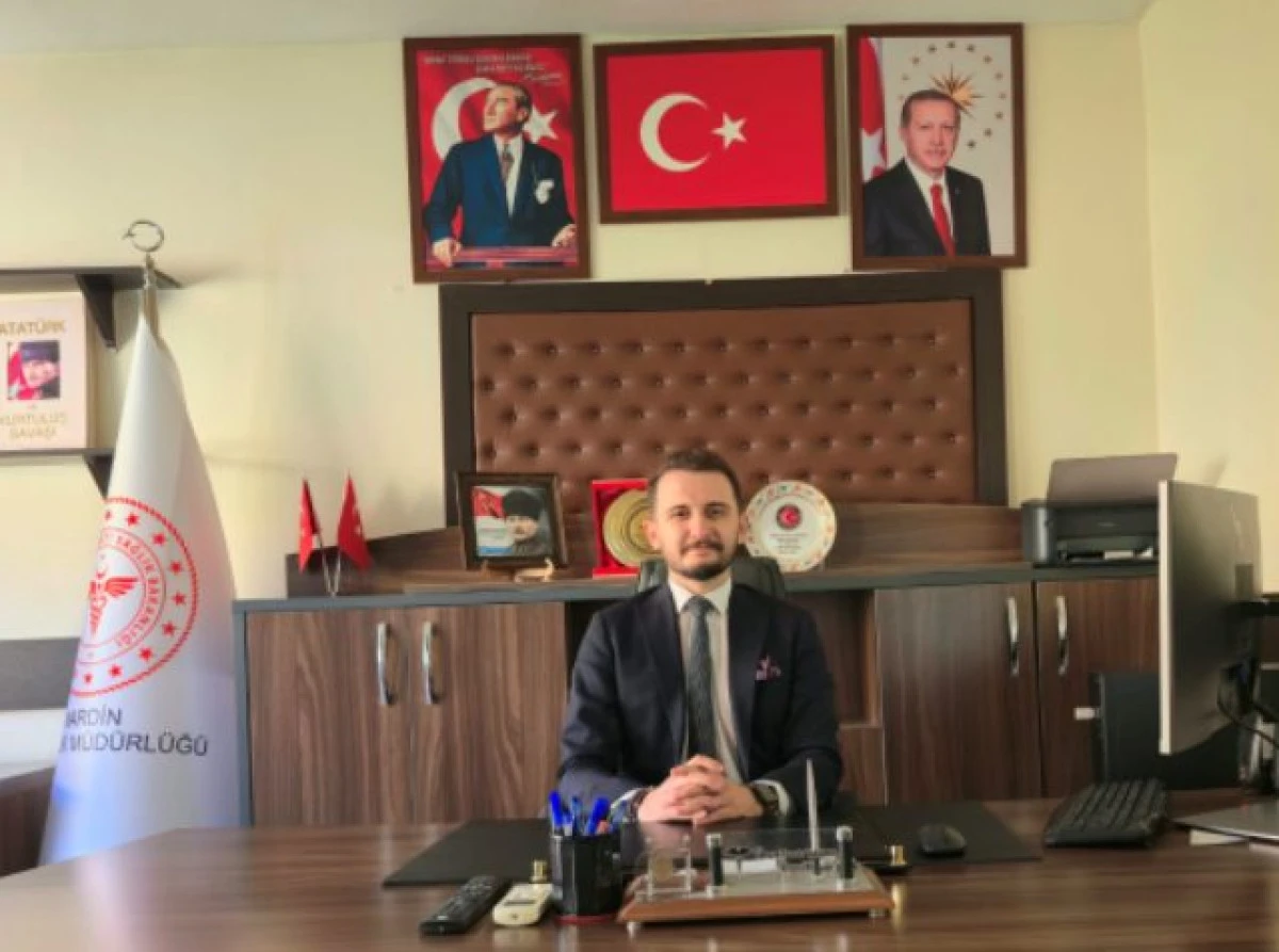 Derik Devlet Hastanesi&rsquo;nin Yeni Başhekimi &Ouml;mer Faruk Yıldırım Oldu