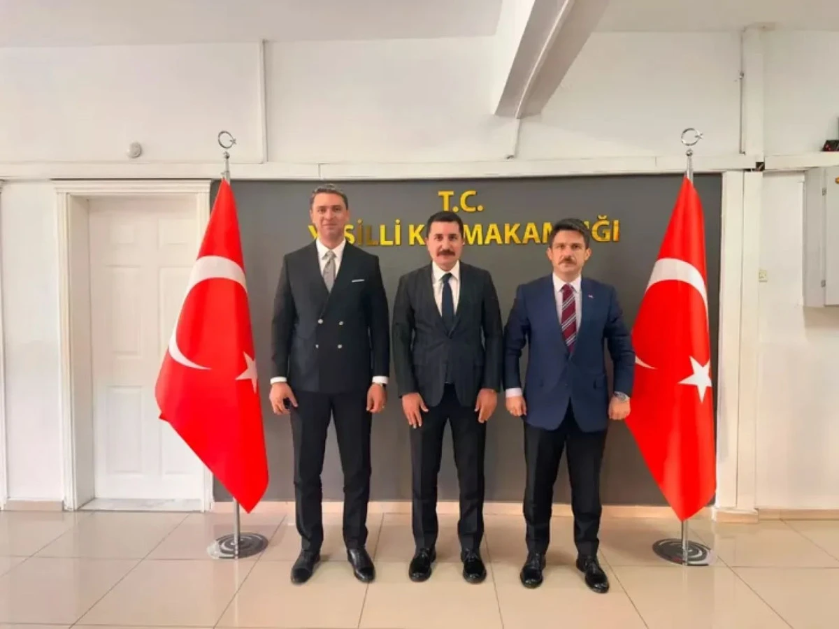 Derik ve Kızıltepe Kaymakamları Yeşilli'de Buluştu