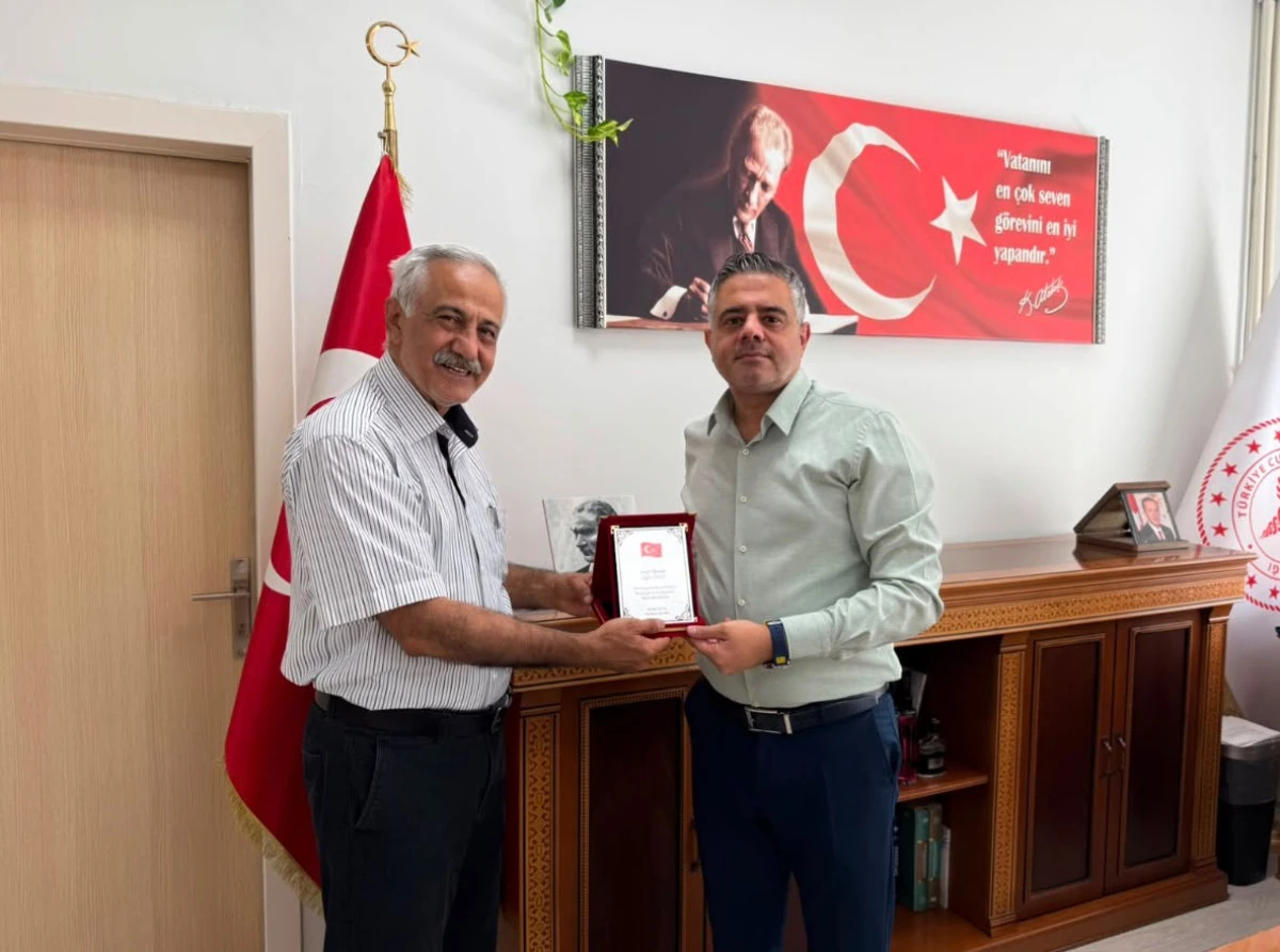 Dr. Saffet Yavuz'a S&uuml;rpriz Ziyaret 