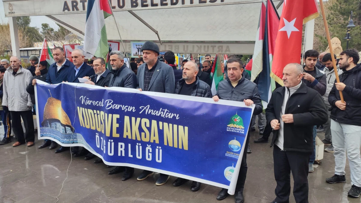 D&uuml;nya Kud&uuml;s G&uuml;n&uuml;nde İsrail'e ve ABD'ye Lanet Yağdı 