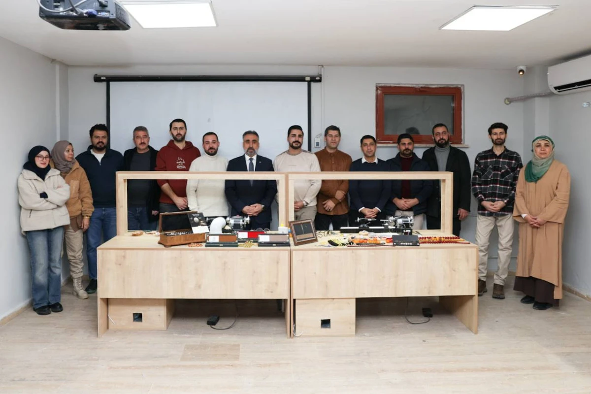 D&uuml;nyaca &Uuml;nl&uuml; Mardinli Sanat&ccedil;ılardan Tespih Eğitimi