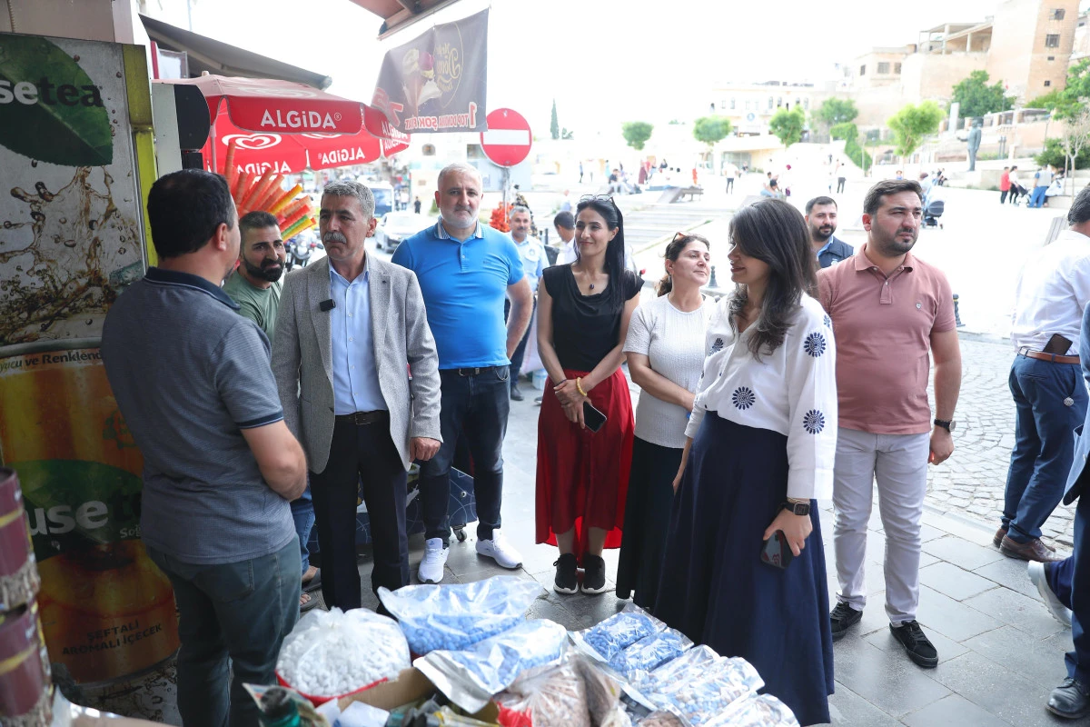 Eş Başkan Amak’tan Esnafa Bayram Ziyareti