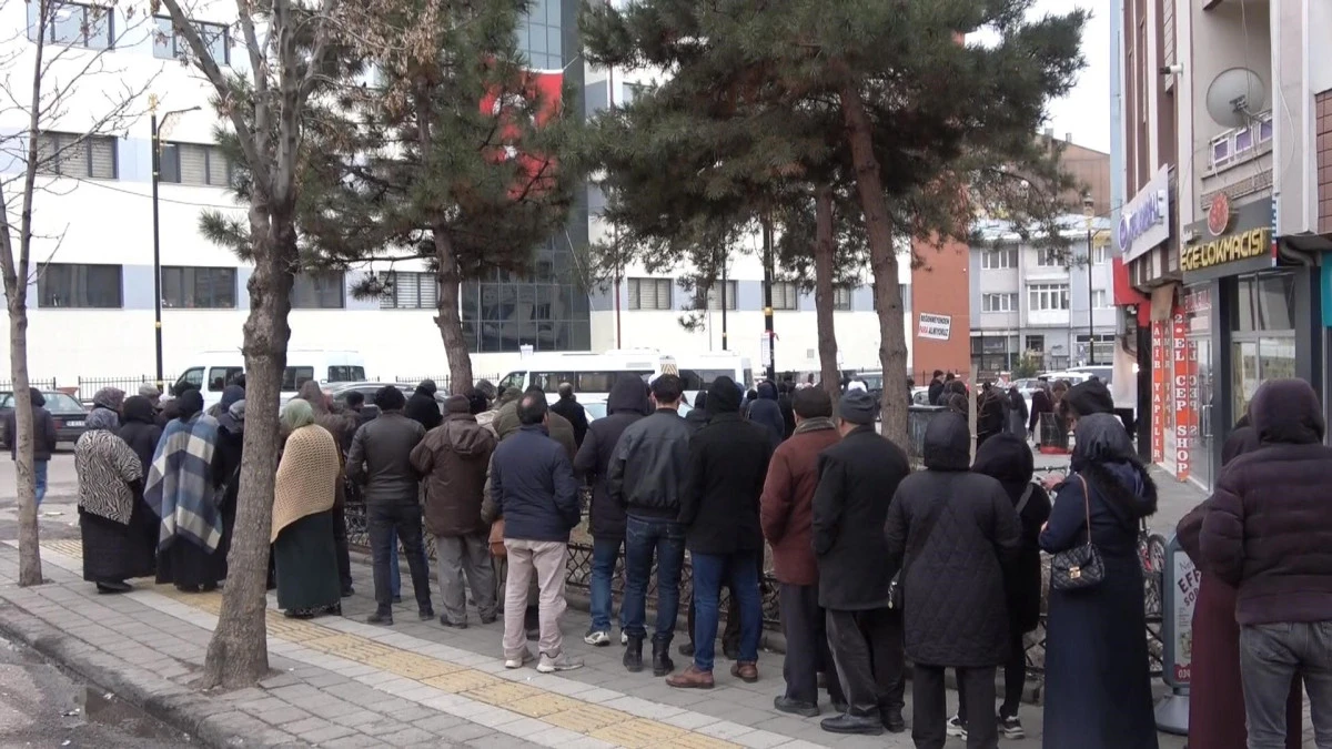 Et ve S&uuml;t Kurumu satış noktasında Ramazan yoğunluğu