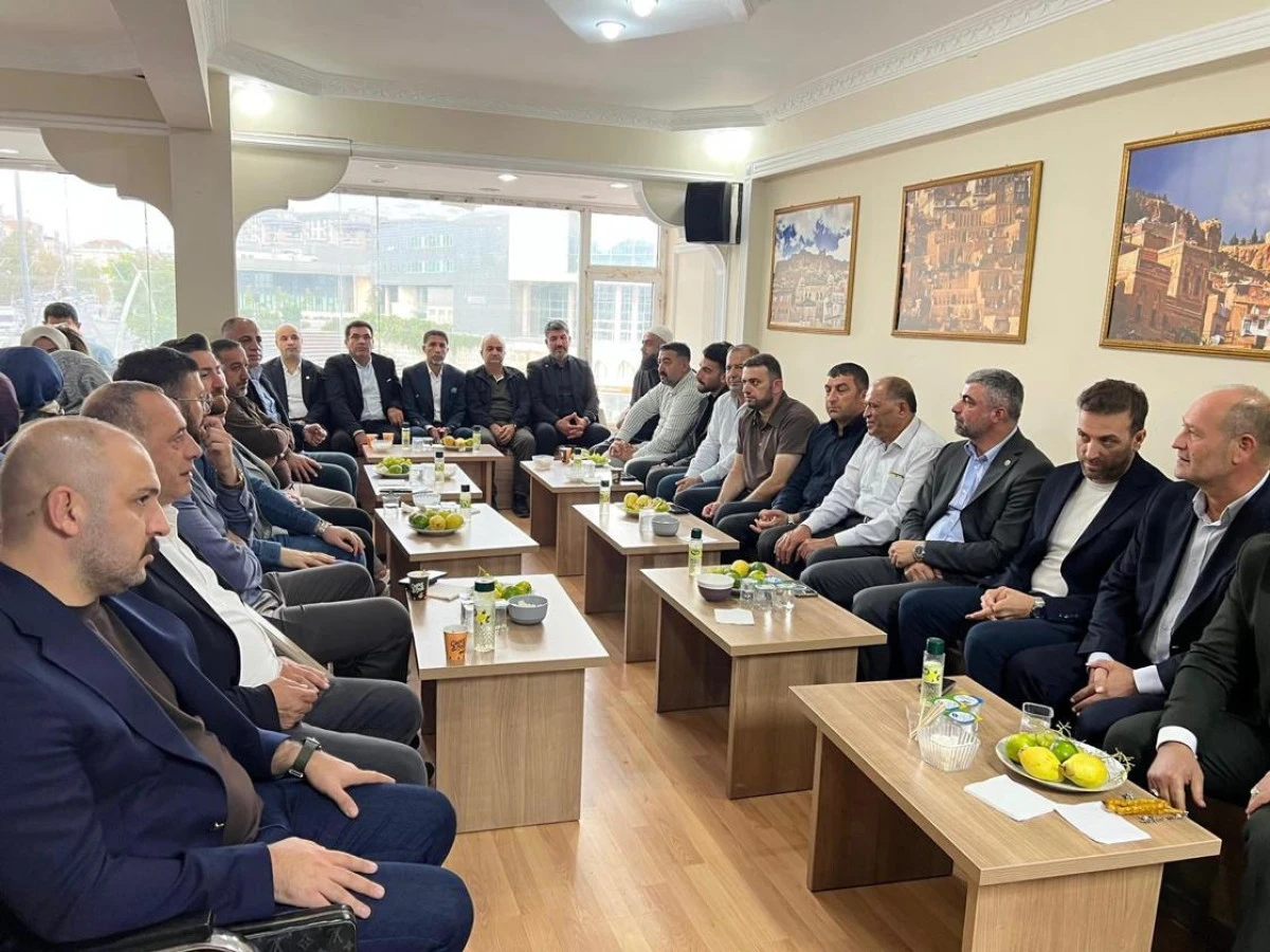 Faruk Kılı&ccedil;, İstanbul&rsquo;daki Mardinli STK Temsilcileriyle Buluştu