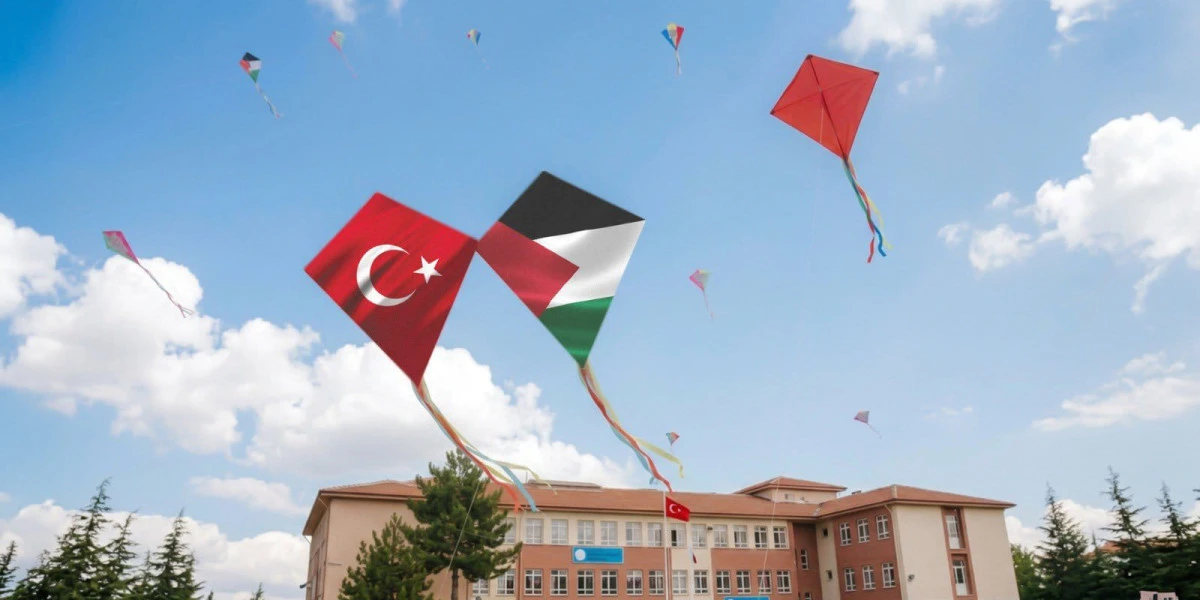 GAZZELİ &Ccedil;OCUKLAR İ&Ccedil;İN G&Ouml;KY&Uuml;Z&Uuml; UMUTLA DOLUYOR: MARDİN&rsquo;DE &ldquo;U&Ccedil;URTMALAR VURULMASIN&rdquo; ETKİNLİĞİ
