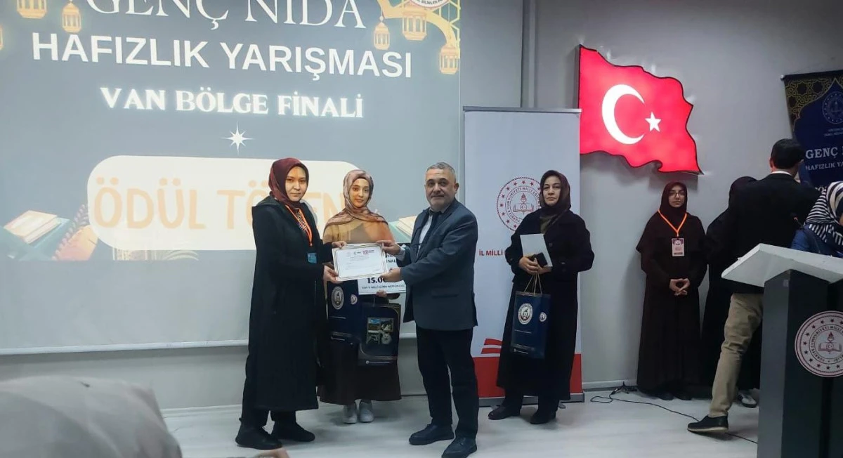 Gen&ccedil; Nida Hafızlık Yarışması B&ouml;lge Finali&rsquo;nde Mardinli &Ouml;ğrenci Birinci Oldu