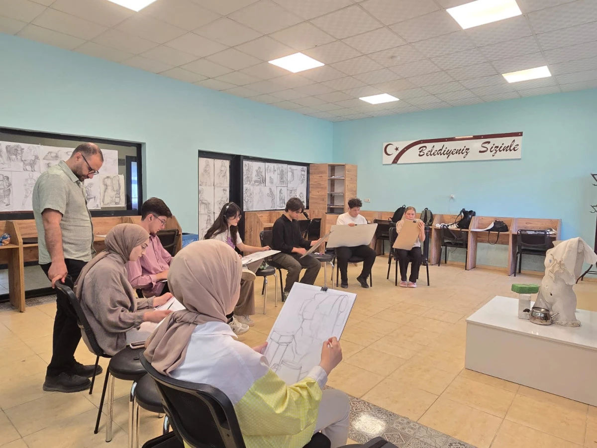 Görsel Sanatlar Sınavına Hazırlık Kursu Devam Ediyor