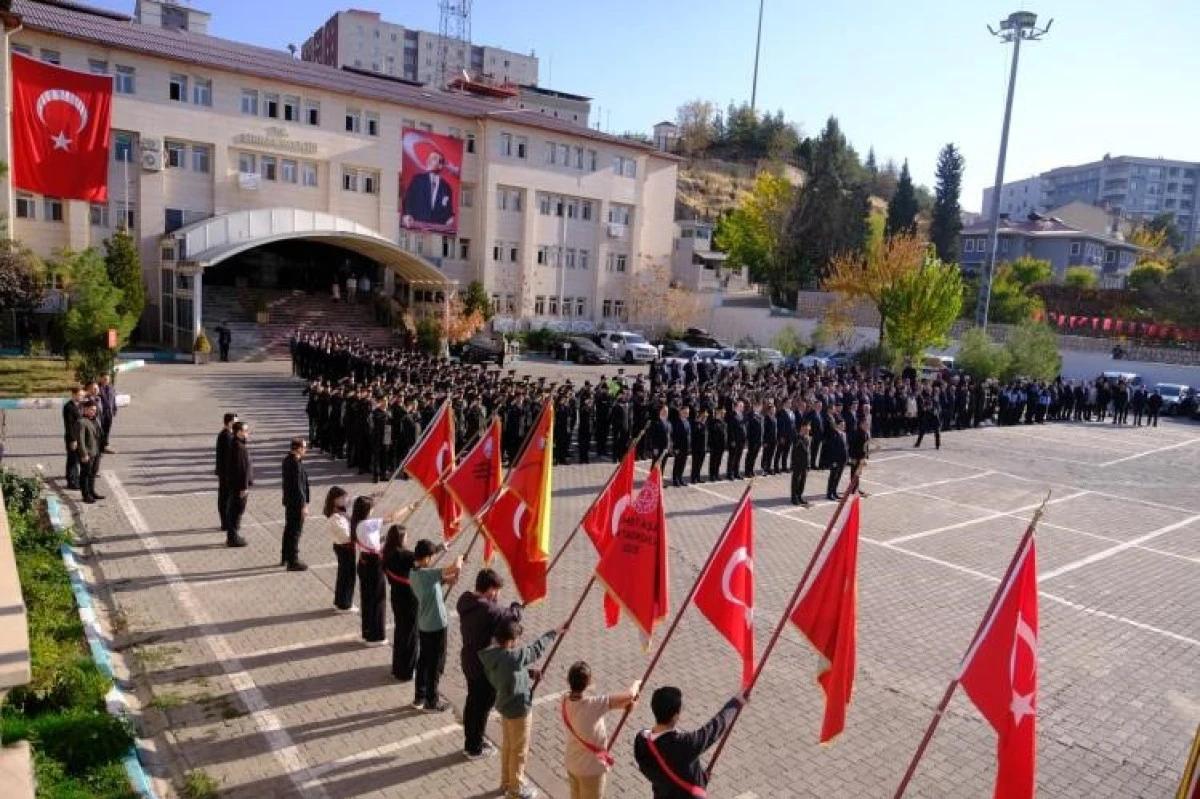 Güneydoğu'da 10 Kasım Atatürk'ü anma törenleri düzenlendi