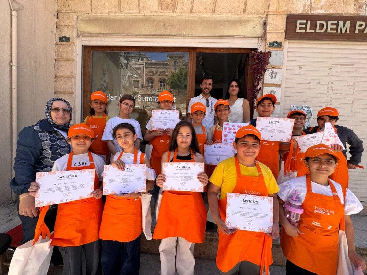 Hepsiburada'nın desteğiyle &ccedil;ocuklar sanatla buluştu