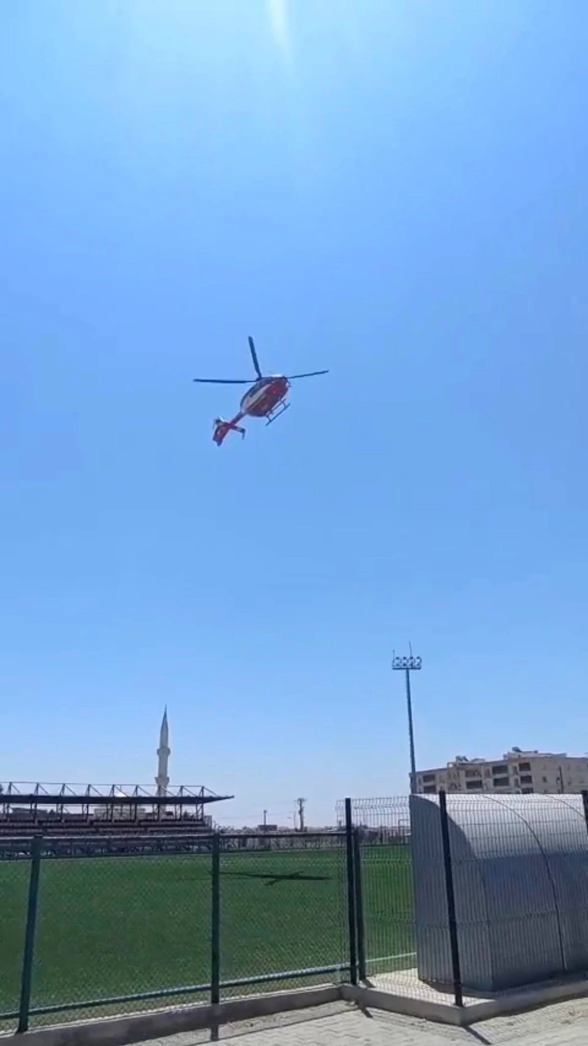 Hipotermi tedavisi g&ouml;ren bebek, ambulans helikopterle Diyarbakır'a sevk edildi