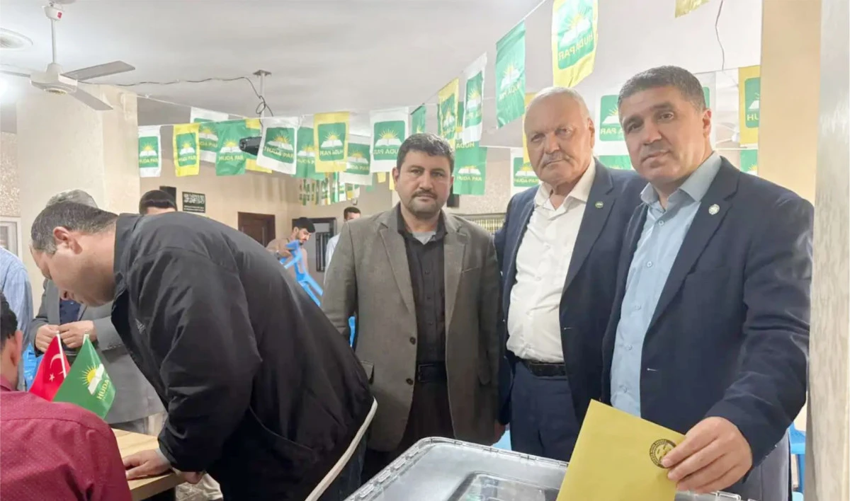 H&Uuml;DA PAR Kızıltepe İl&ccedil;e Kongresi D&uuml;zenlendi