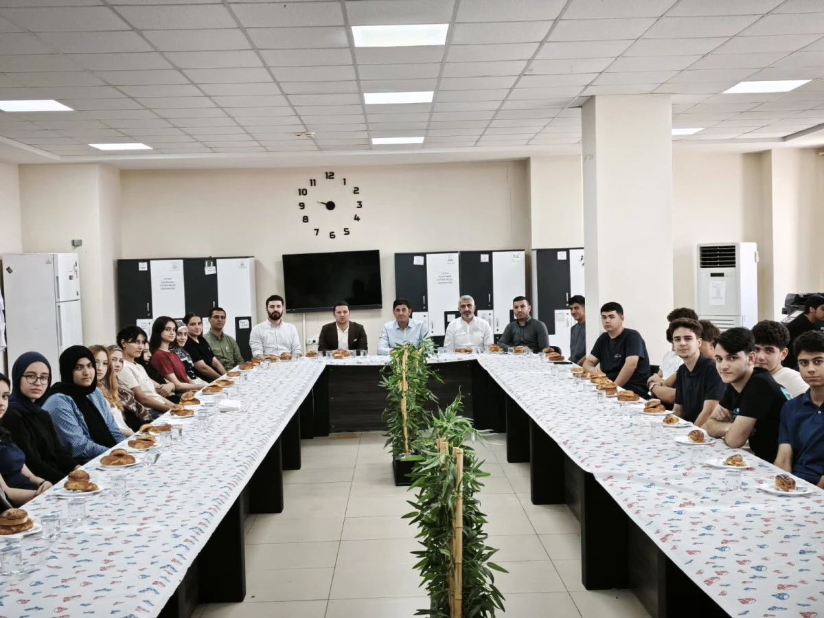 İl Mill&icirc; Eğitim M&uuml;d&uuml;r&uuml; Eyy&uuml;pkoca&rsquo;dan DYK &Ouml;ğrencilerine Motivasyon Ziyareti