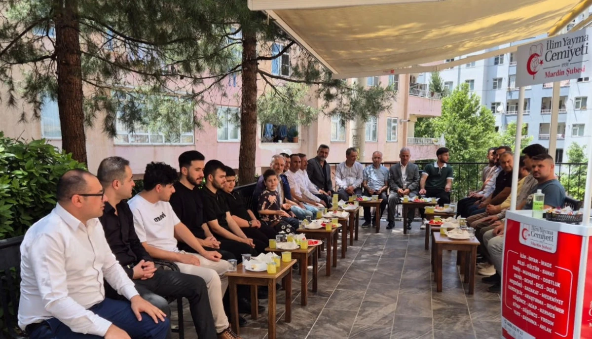 İYC'tinde Bayramlaşma Programı Düzenlendi 