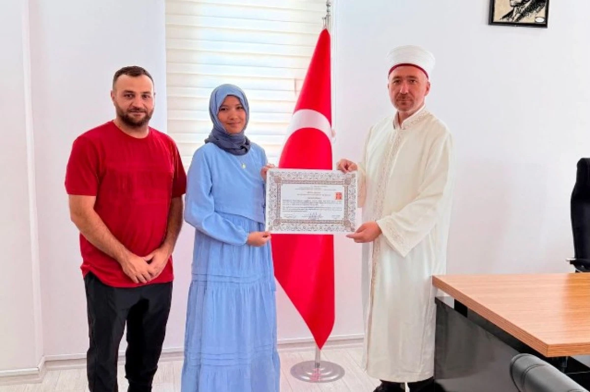 Japon gelin Mardin&rsquo;de İslam&rsquo;ı se&ccedil;ti 