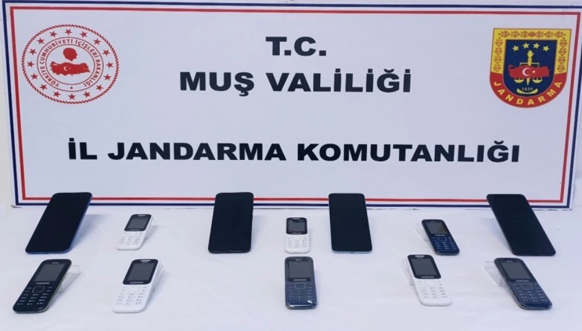 Ka&ccedil;ak cep telefonu operasyonu
