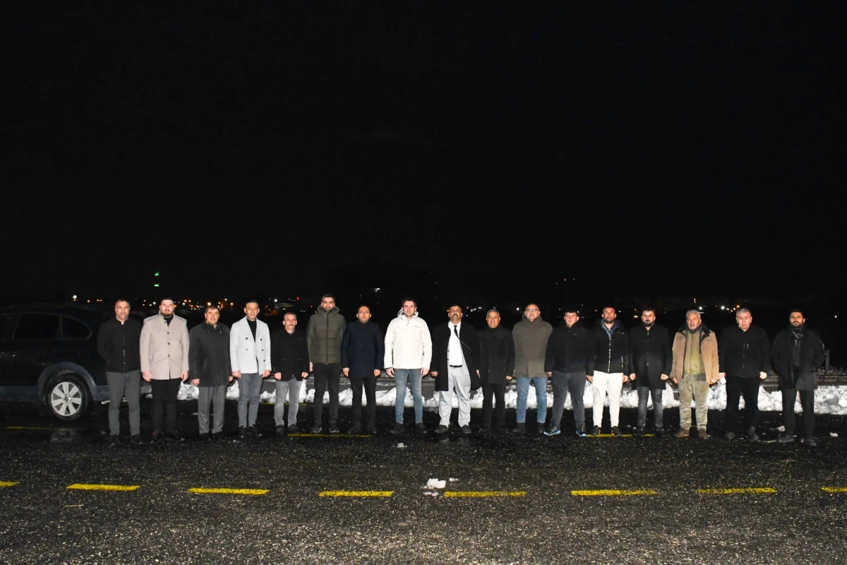 Kaymakam &Ccedil;akır, karla m&uuml;cadele &ccedil;alışmalarını yerinde inceledi