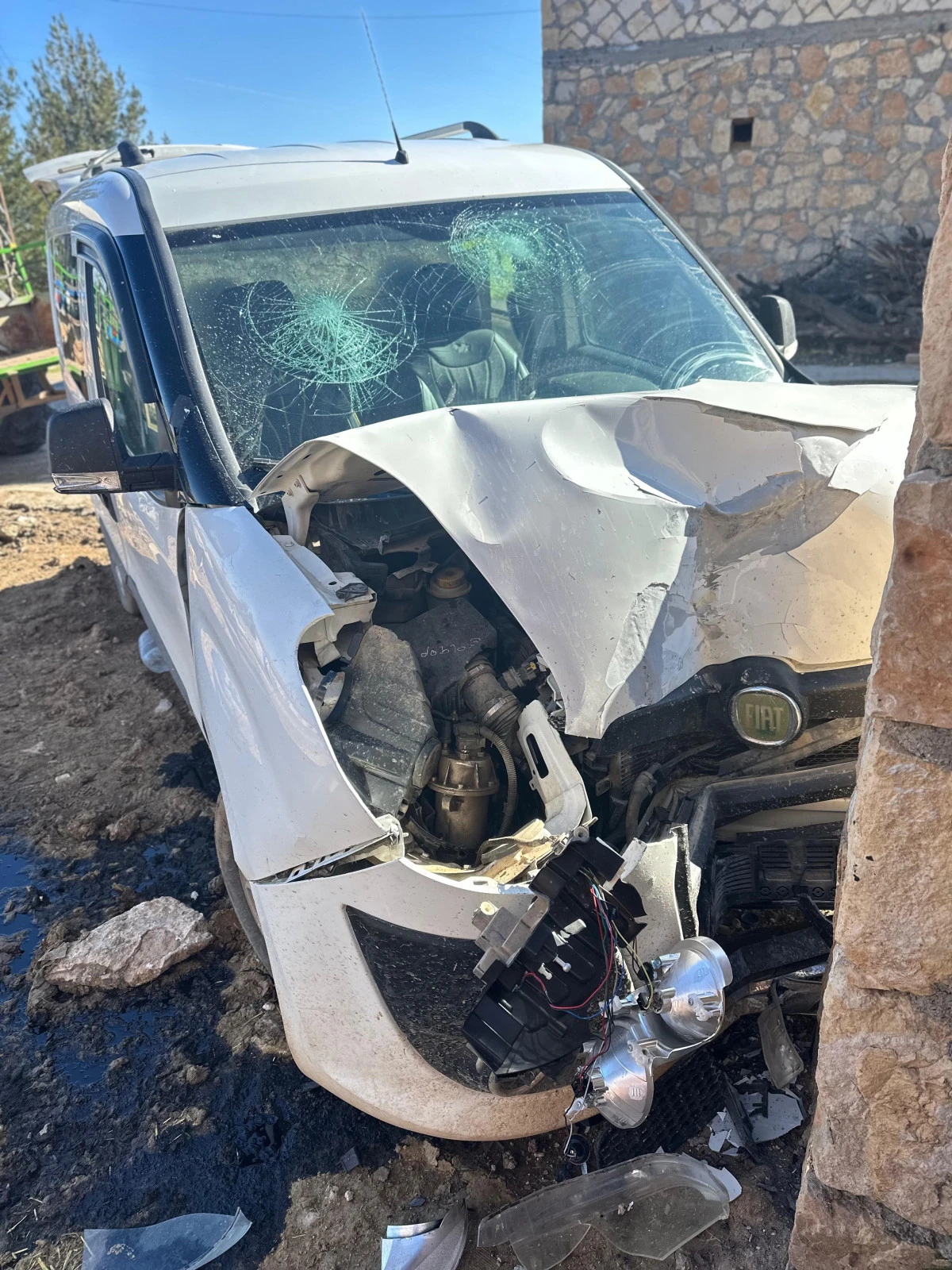 Kaza yapan yakınlarını ziyaretten d&ouml;nen &ccedil;ift kazada yaralandı