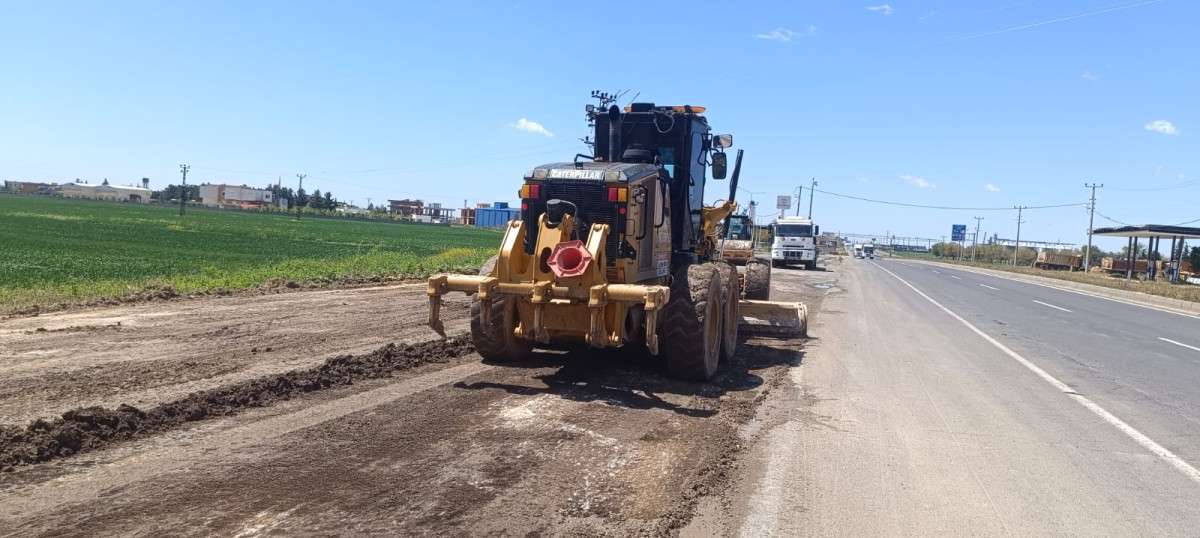 Kırsal Mahallelerde Yol Çalışmaları Sürüyor