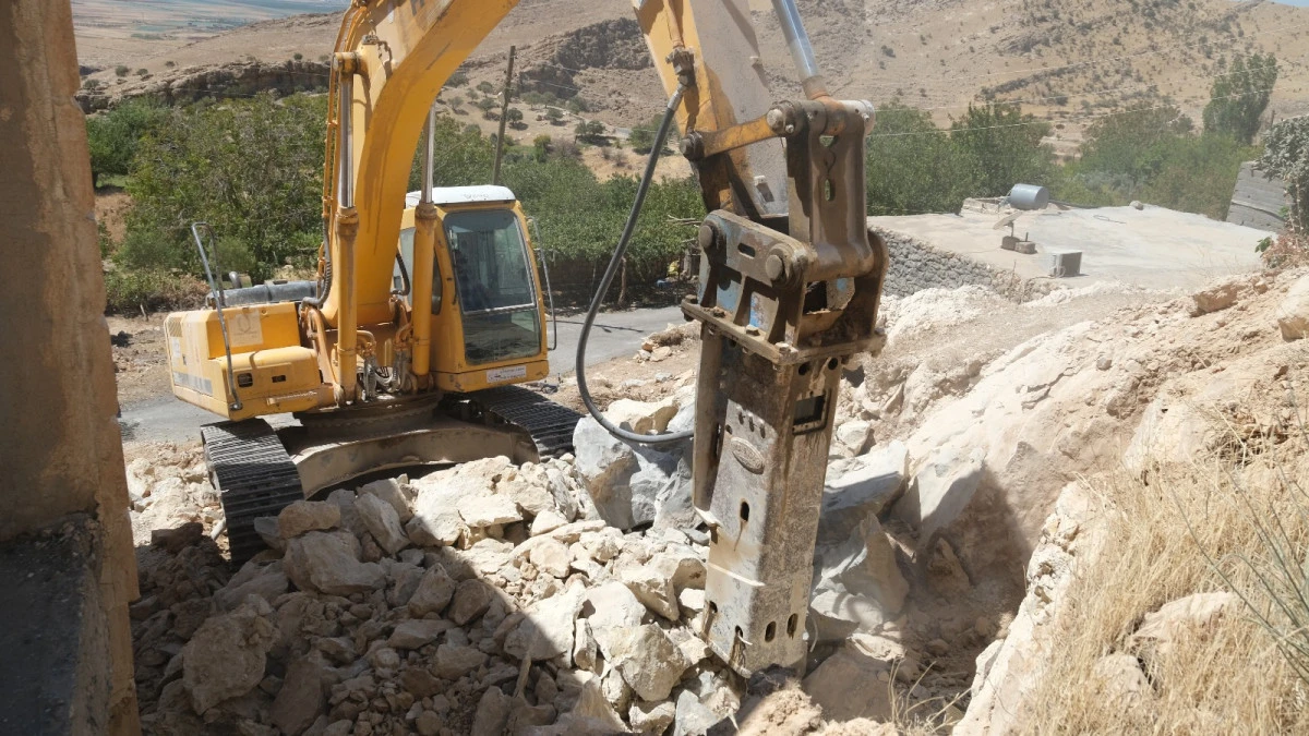 Kızıltepe Belediyesi Makine İkmal, Bakım ve Onarım Müdürlüğü Çalışmalarını Sürdürüyor