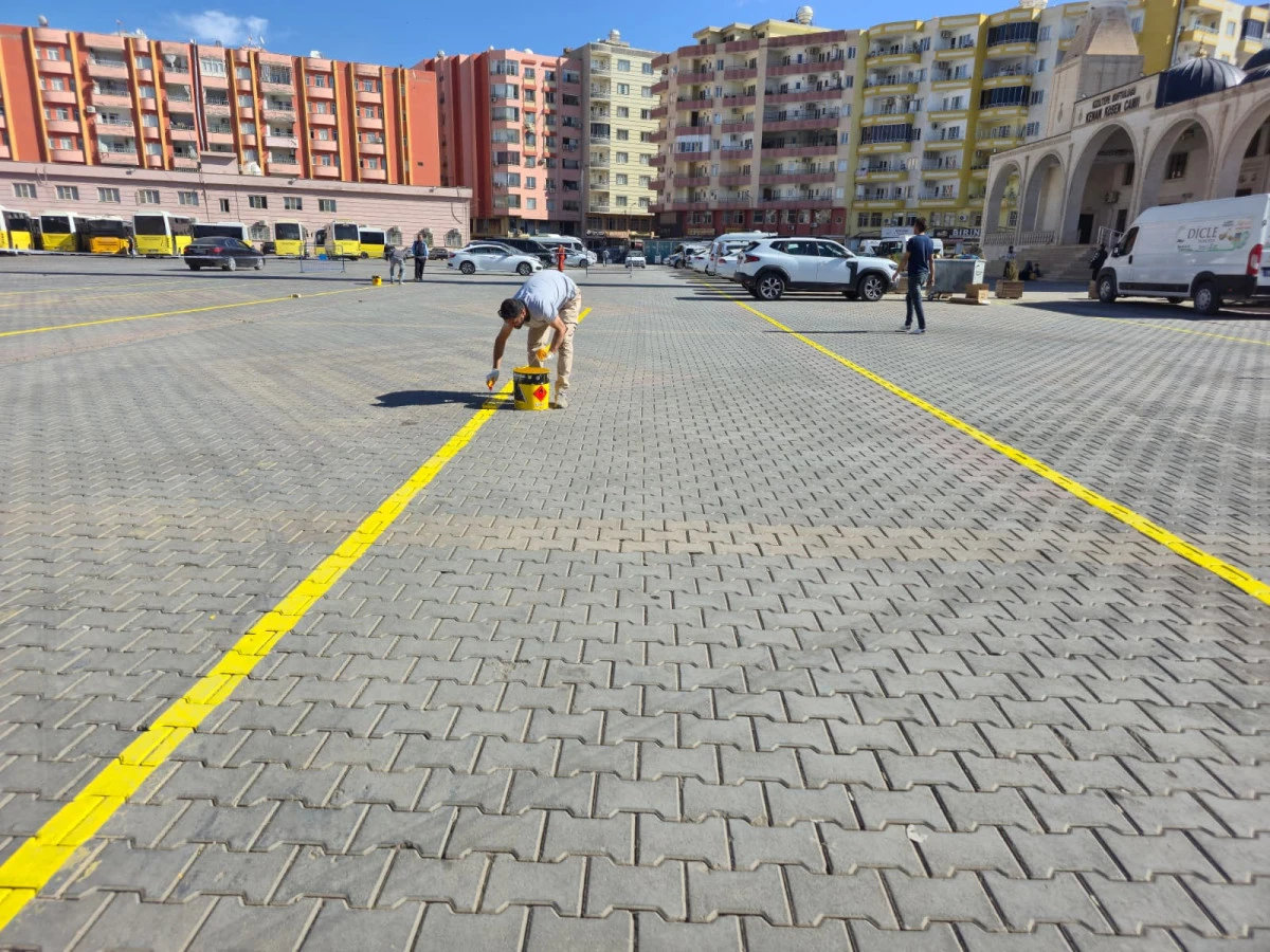 Kızıltepe Belediyesi Pazar Yerlerinde Düzenleme Çalışması Başlattı