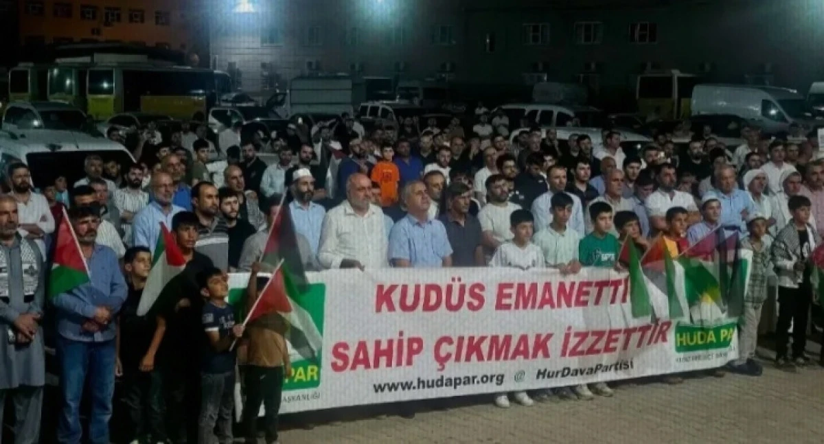 Kızıltepe Halkı İsraili Tel'in Ederek  İslam Ülkelerini Yardıma Çağırdı 