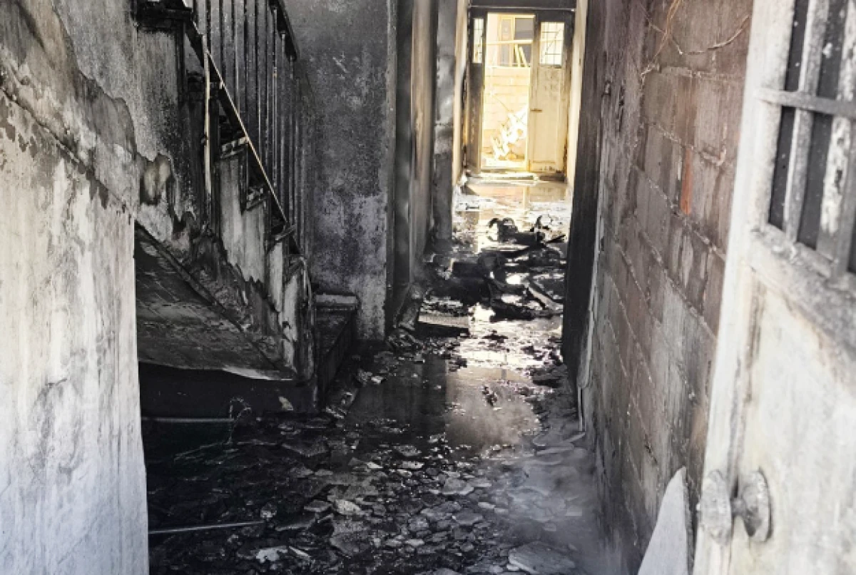 Kızıltepe&rsquo;de 2 katlı binada yangın