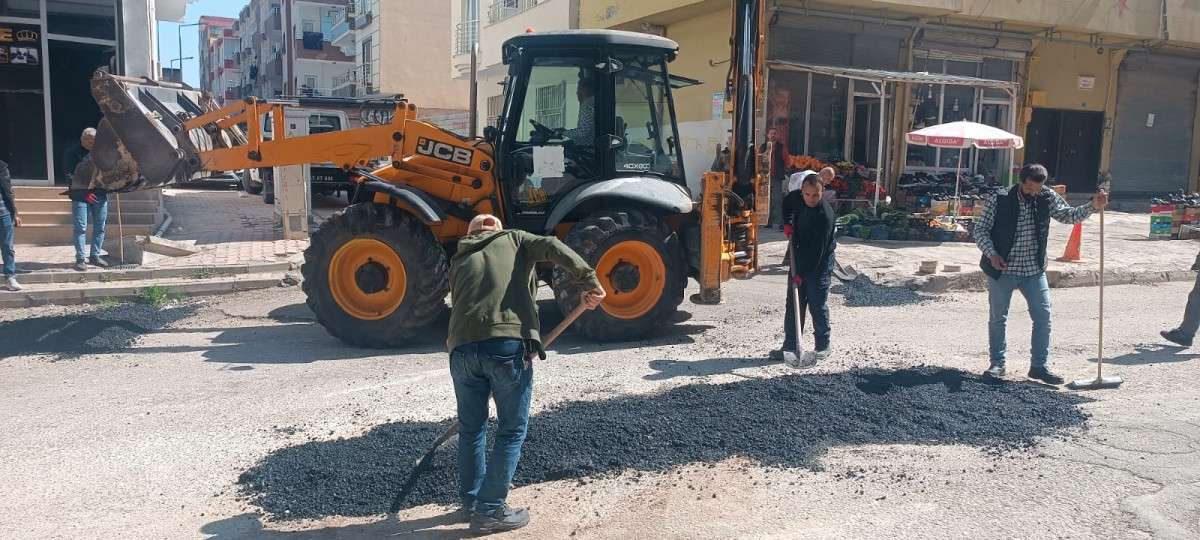 Kochisar Mahallesi’nde Asfalt Yama Çalışması Başladı