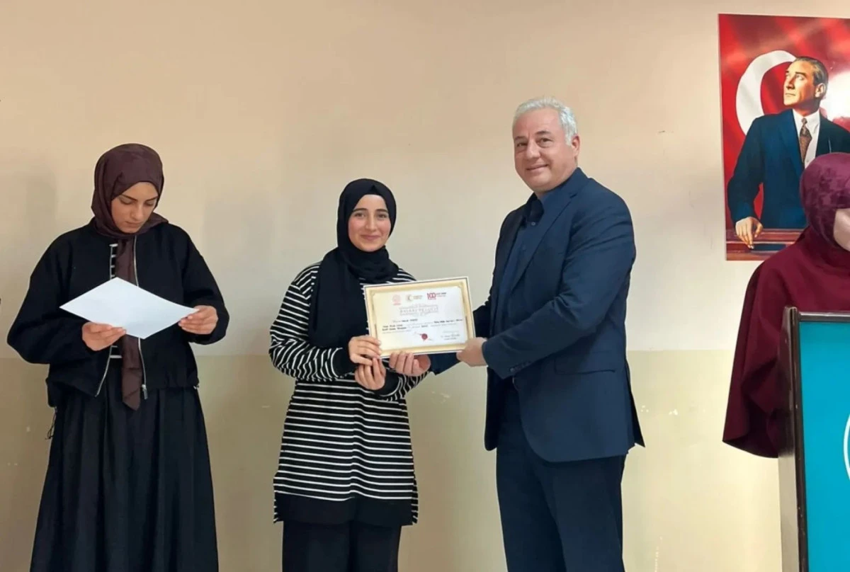 Kuran'ı Kerim'i g&uuml;zel okudu,Mardin il birincisi oldu