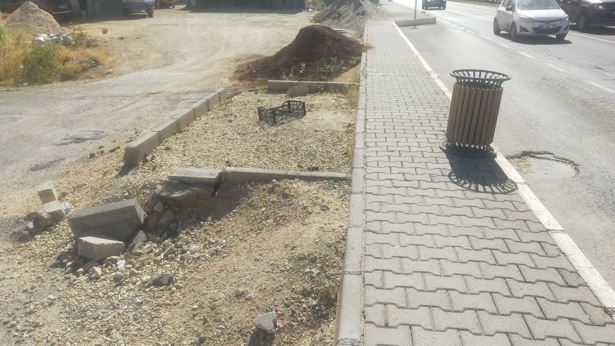 Mahalleli ‘Durak’ istiyor, kimse ilgilenmiyor