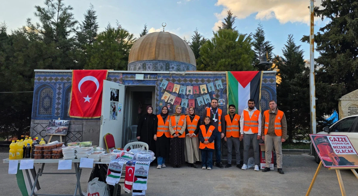 MAKSİD G&ouml;n&uuml;ll&uuml;leri Ramazan'da &Ccedil;ocukları Unutmadı 