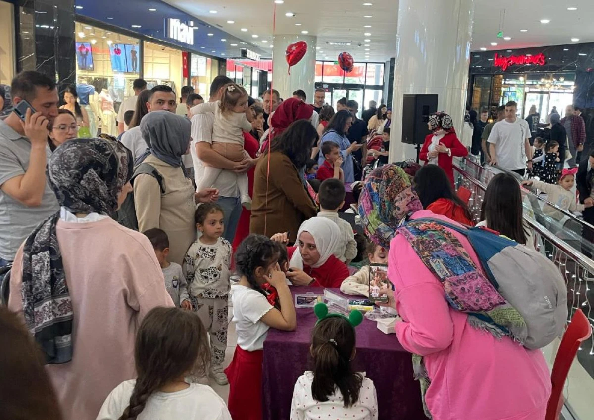 Mardian Mall’da 23 Nisan coşkusu